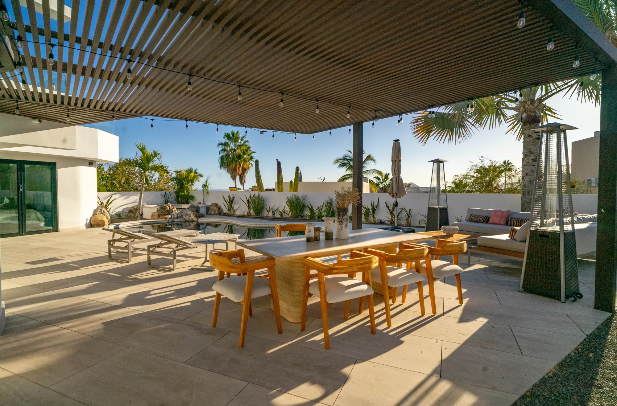 Outdoor dining area at the villa